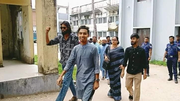 থানা-পুলিশ পুড়িয়েছি বলা ভাইরাল সমন্বয়ক মাহদী